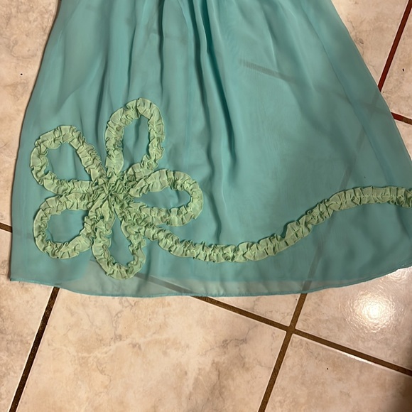 Ambrielle . Medium - Picture 7 of 7